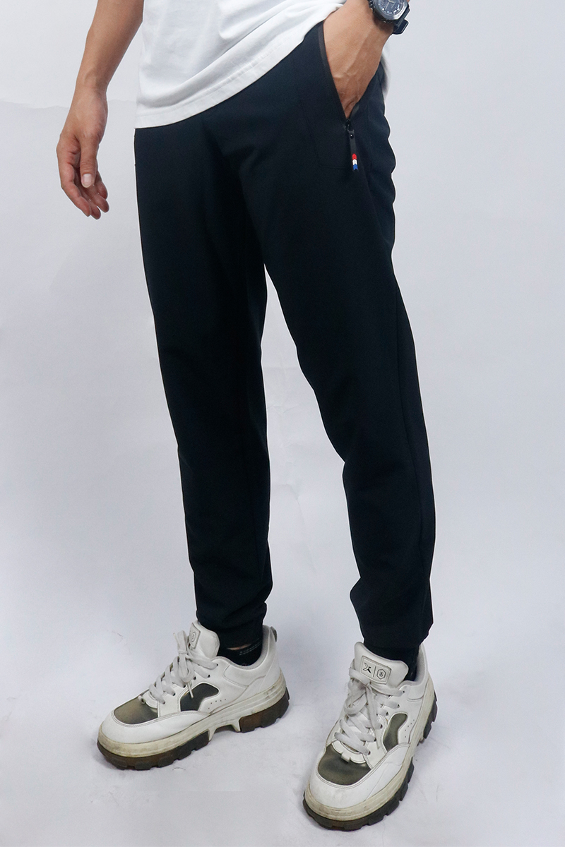 Quần jogger Nam Novelty Regular fit màu đen NQGMMDMPSR220708Q